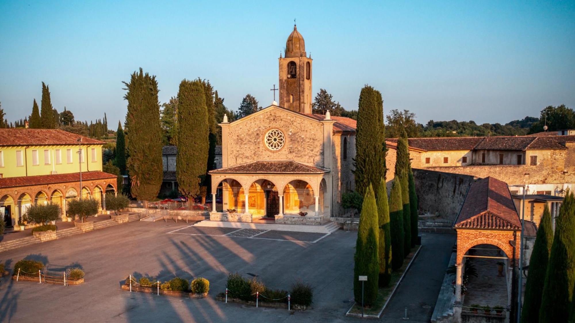 ホテル Locanda Al Santuario ペスキエーラ・デル・ガルダ エクステリア 写真